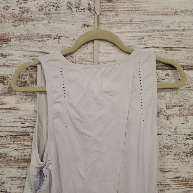 WHITE SLEEVELESS TOP