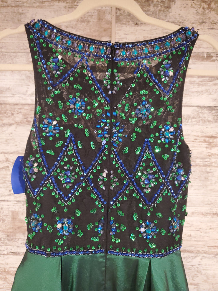 GREEN/BLACK A LINE GOWN