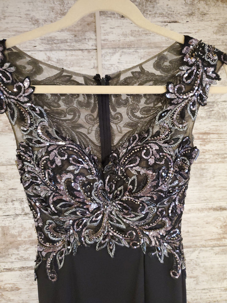 BLACK/GRAY LONG EVENING GOWN