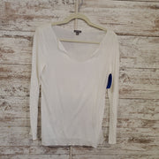 WHITE LONG SLEEVE TOP