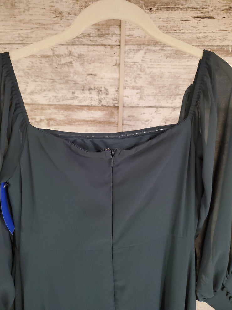 GREEN LONG EVENING GOWN