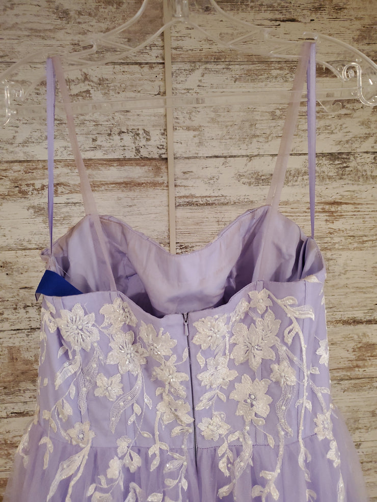 LAVENDER/WHITE FLORAL A LINE