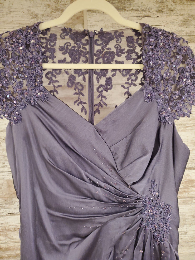 LAVENDER LONG EVENING GOWN