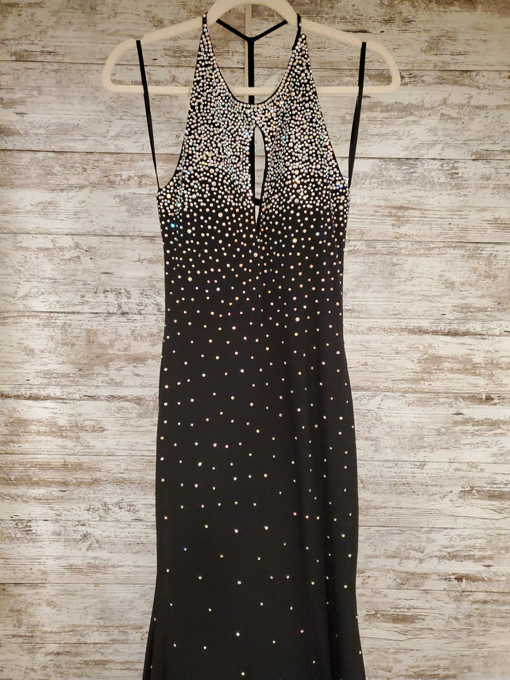 BLACK LONG EVENING GOWN