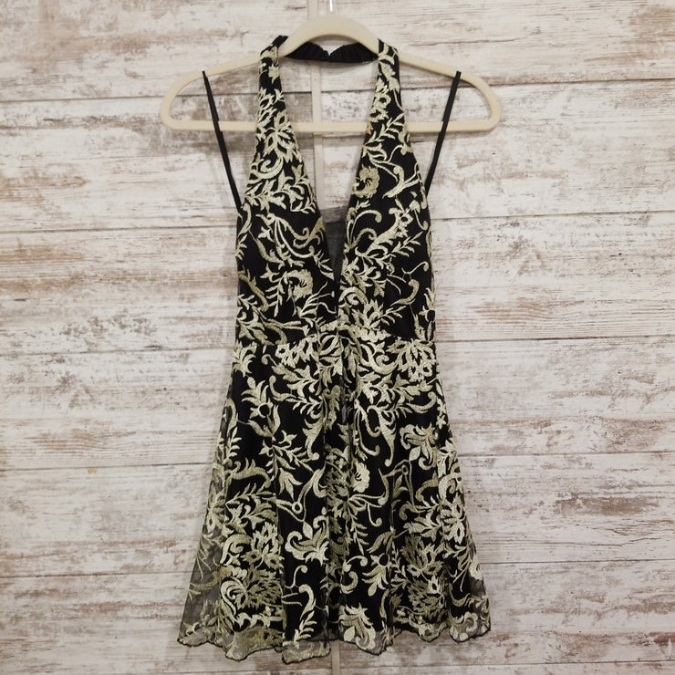 BLACK/IVORY FLORAL SHORT DRESS
