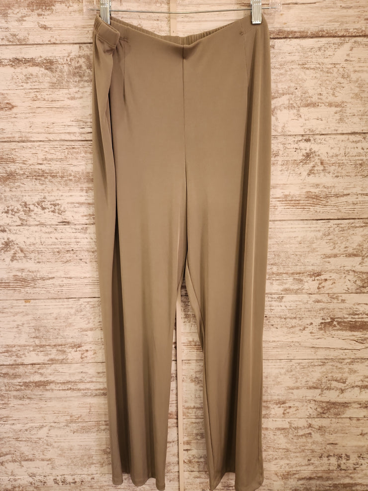 GREEN/WHITE 2 PC PANTS SET-NEW