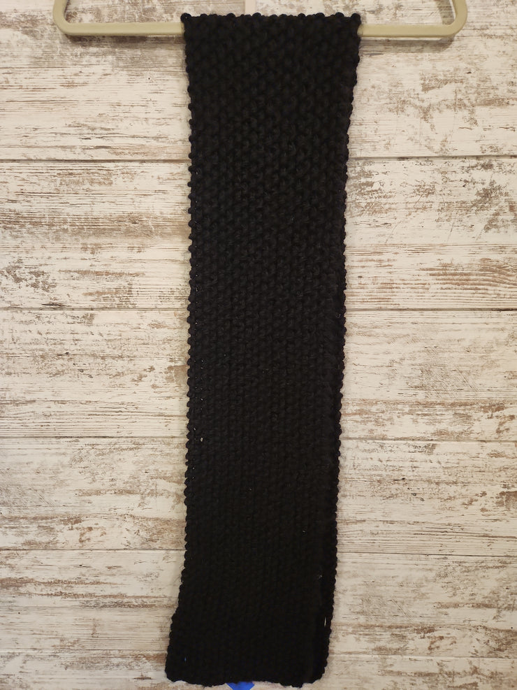 BLACK SCARF