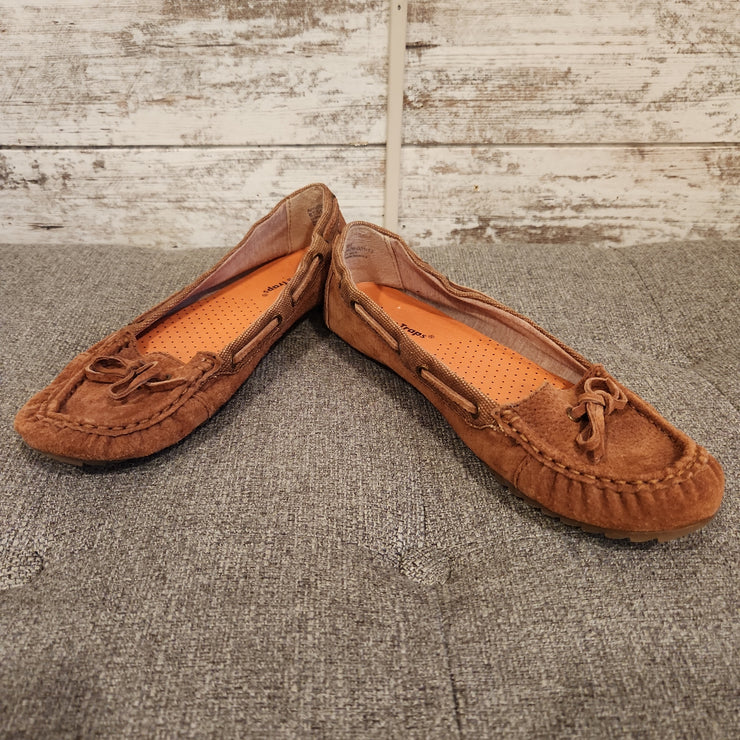 TAN MOCCASINS