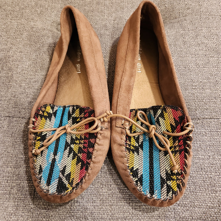 TAN MOCCASINS