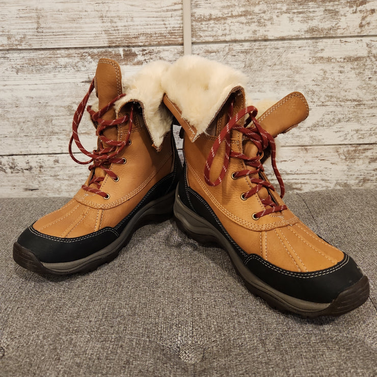 TAN/BLACK BOOTS W/ FUR $150