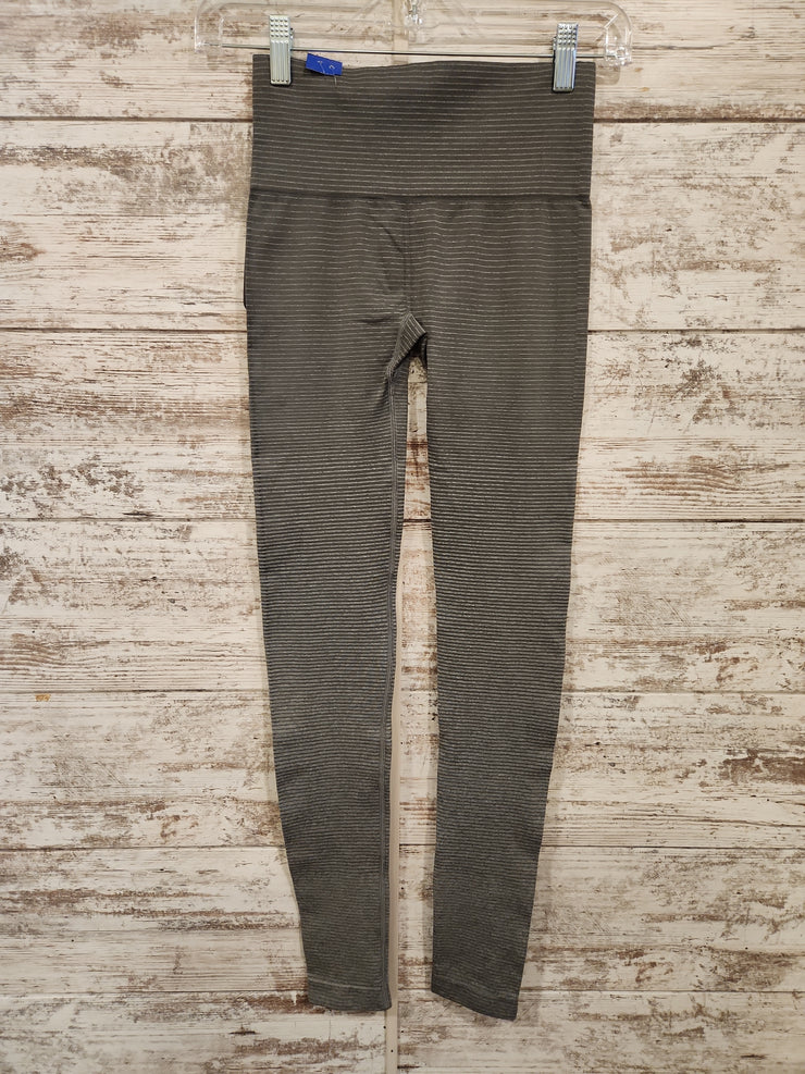 GRAY STRIPED LEGGINGS (NEW)