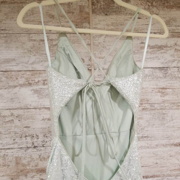 GREEN LONG EVENING GOWN