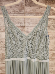 GREEN LONG EVENING GOWN