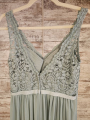 GREEN LONG EVENING GOWN