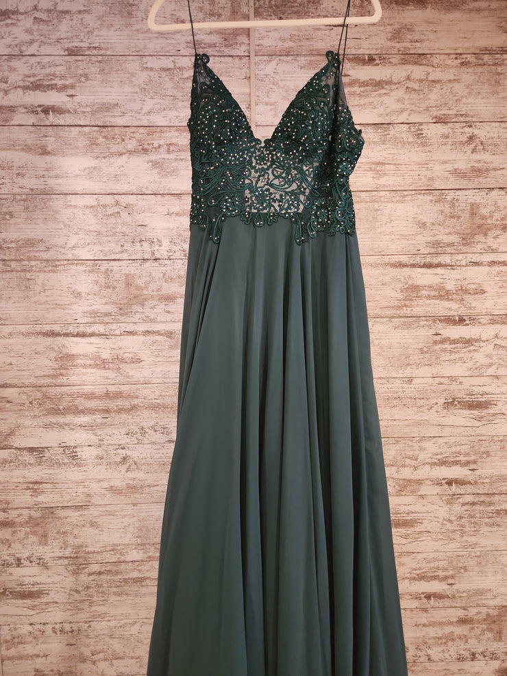 GREEN LONG EVENING GOWN