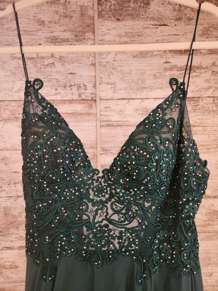 GREEN LONG EVENING GOWN