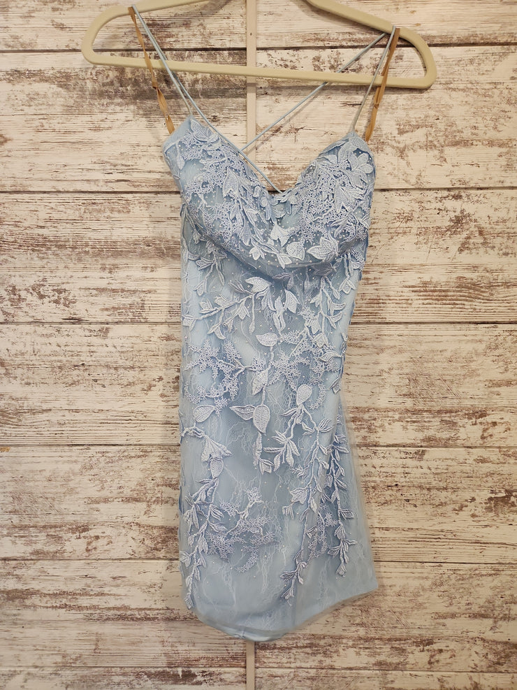 BLUE/FLORAL SHORT DRESS