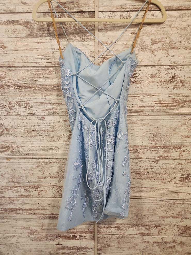 BLUE/FLORAL SHORT DRESS