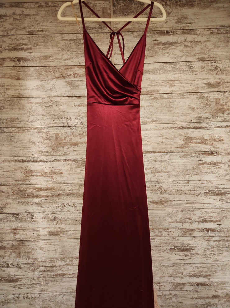 BURGUNDY LONG EVENING GOWN