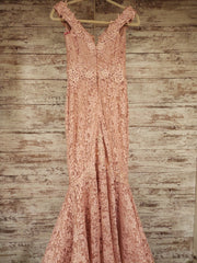 PINK LACE MERMAID GOWN
