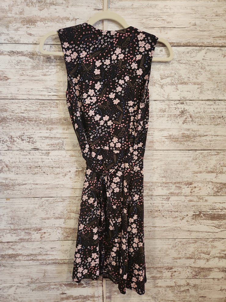 BLACK/FLORAL WRAP DRESS