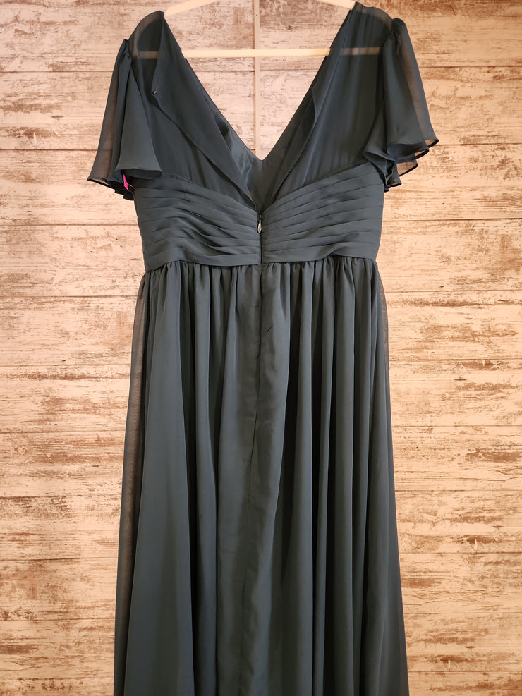 GREEN LONG EVENING GOWN