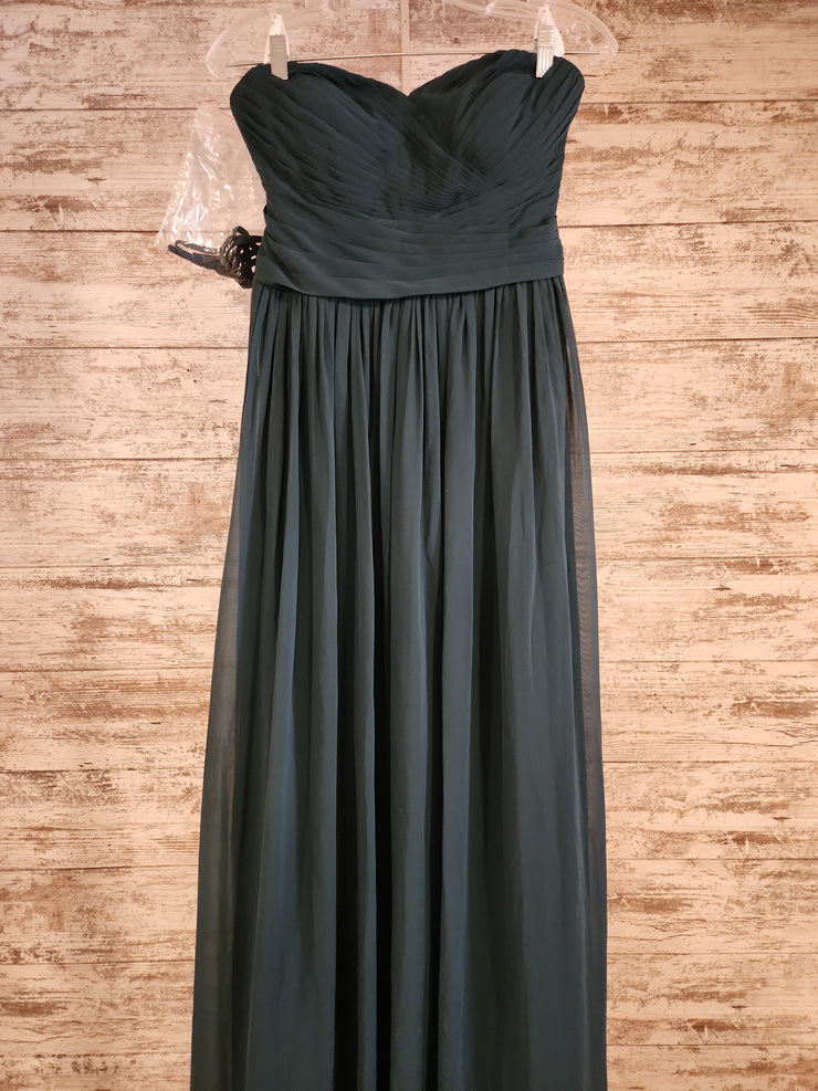 GREEN LONG EVENING GOWN (NEW)