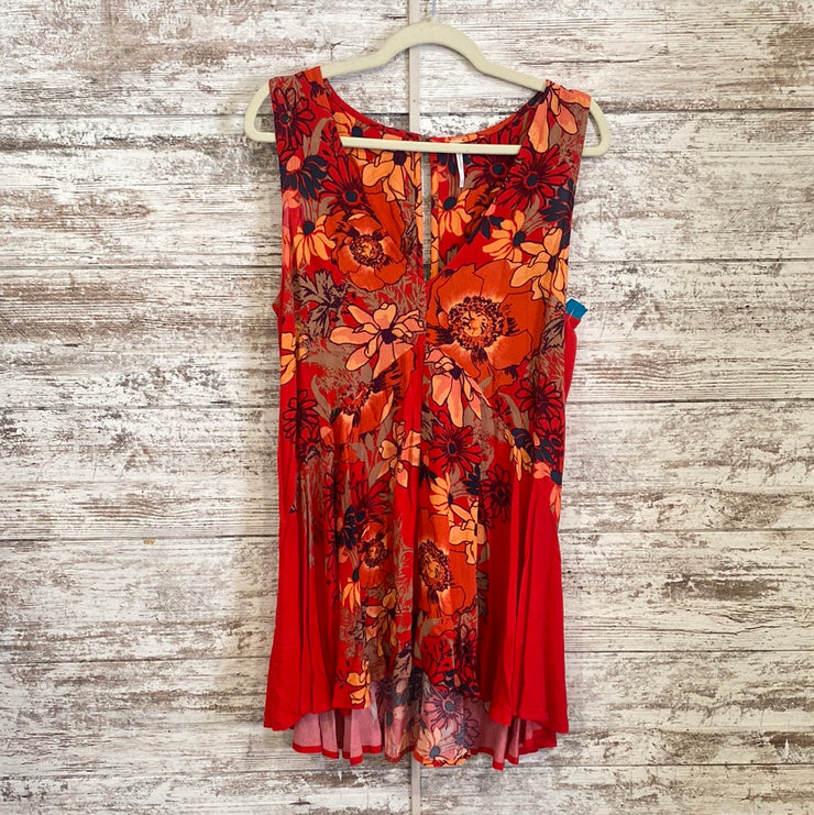 RED/FLORAL SLEEVELESS TUNIC