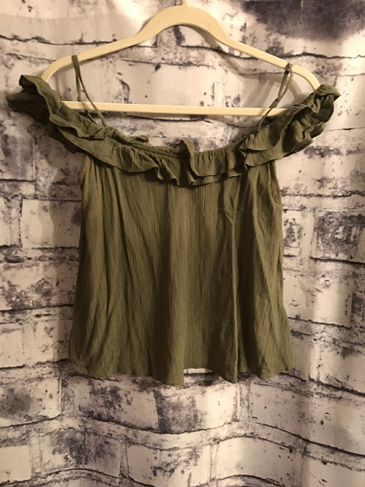 GREEN SLEEVELESS TOP