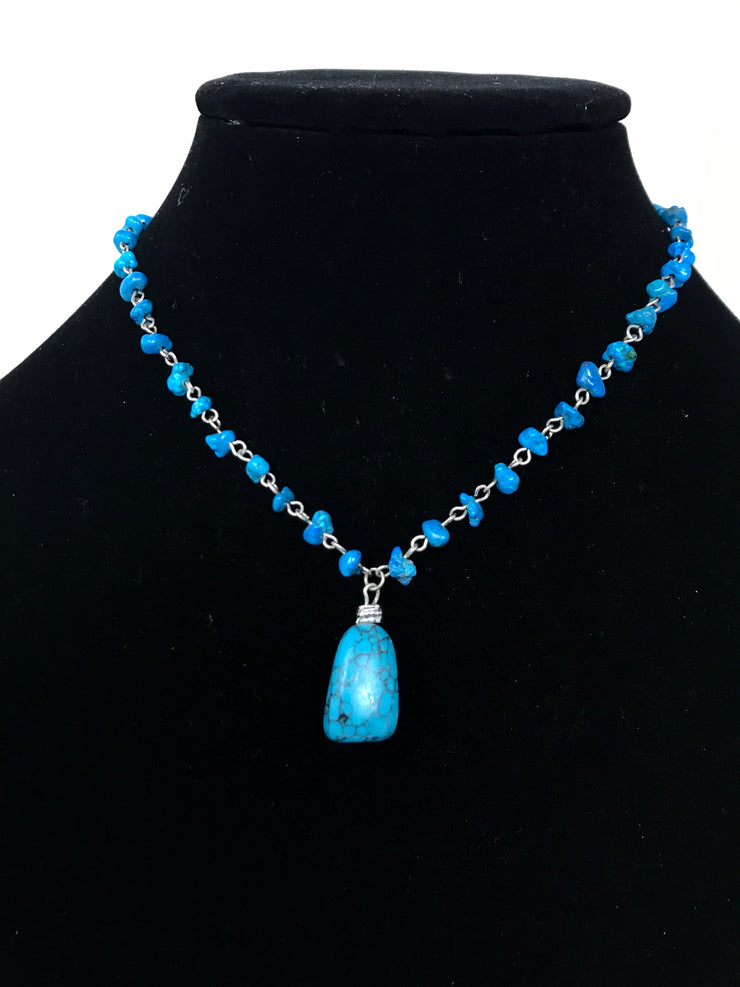 TURQUOISE/BLUE BEADED NECKLACE