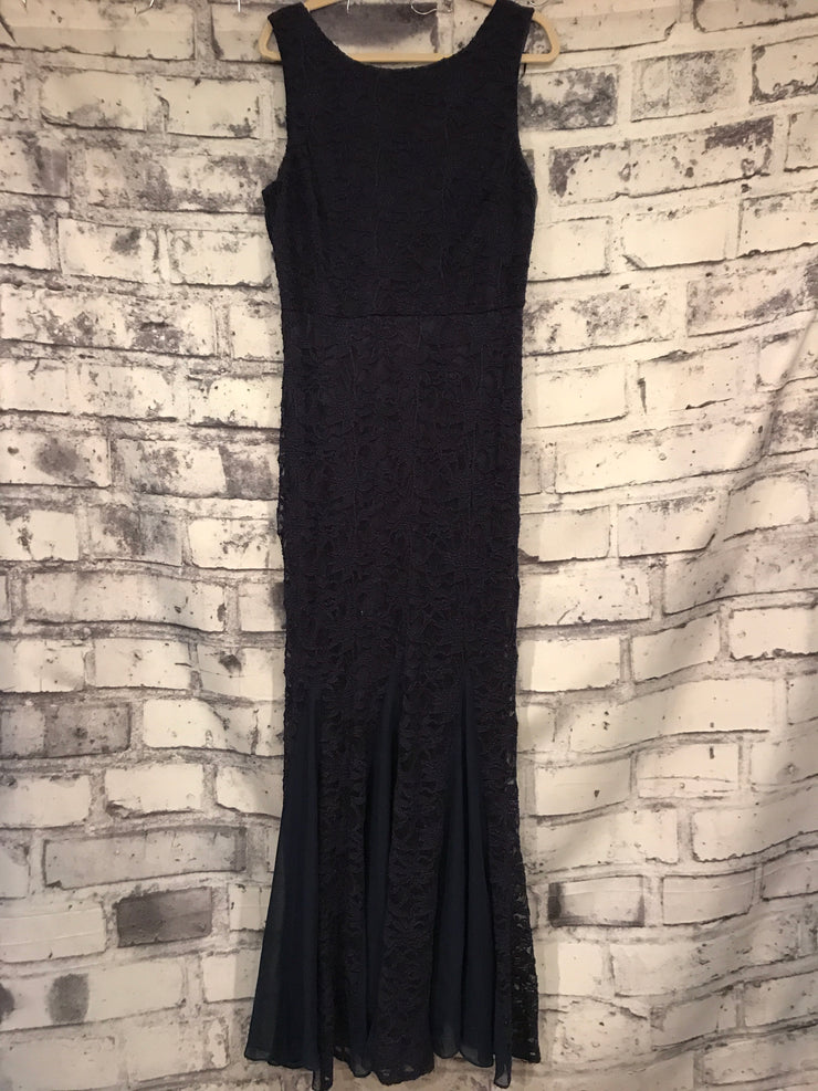 NAVY LACE LONG EVENING GOWN
