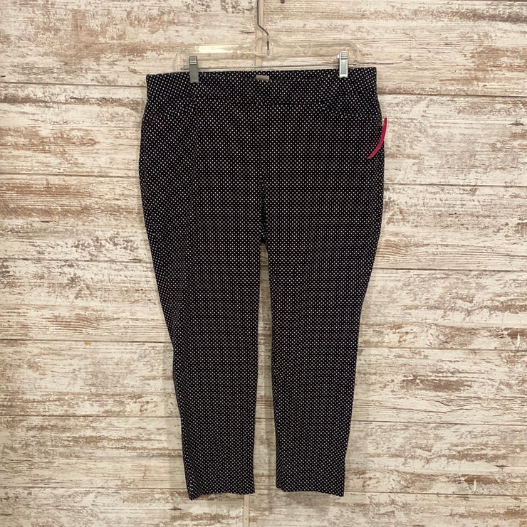 BLACK/WHITE STRETCH CROP PANTS