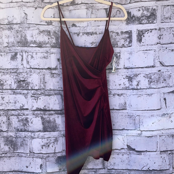 RED VELOUR SHORT DRESS