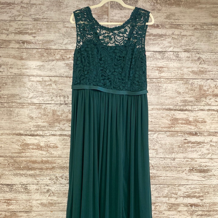 GREEN LONG EVENING GOWN