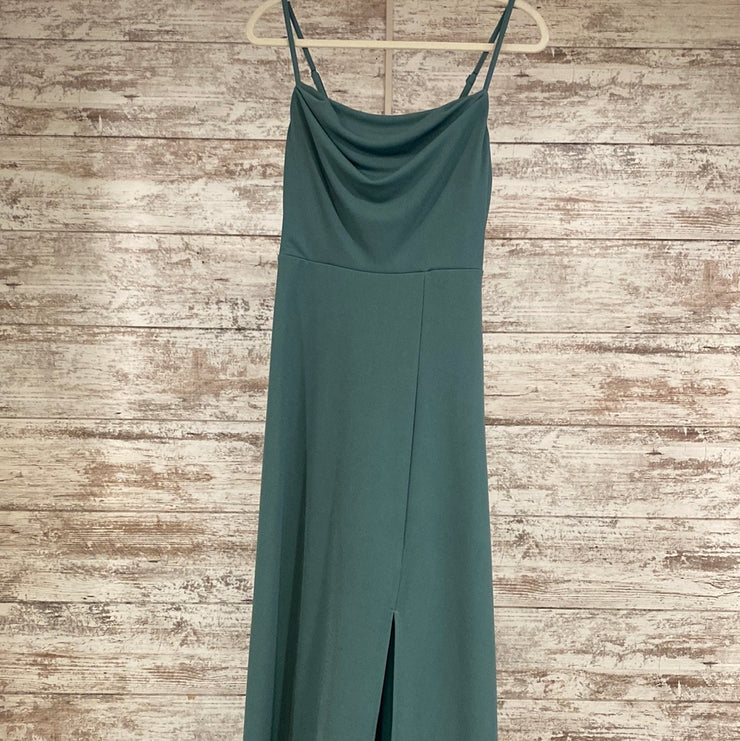 GREEN LONG EVENING GOWN