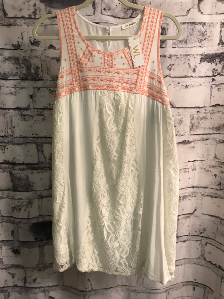 WHITE SLEEVELESS TOP $57 (NEW)