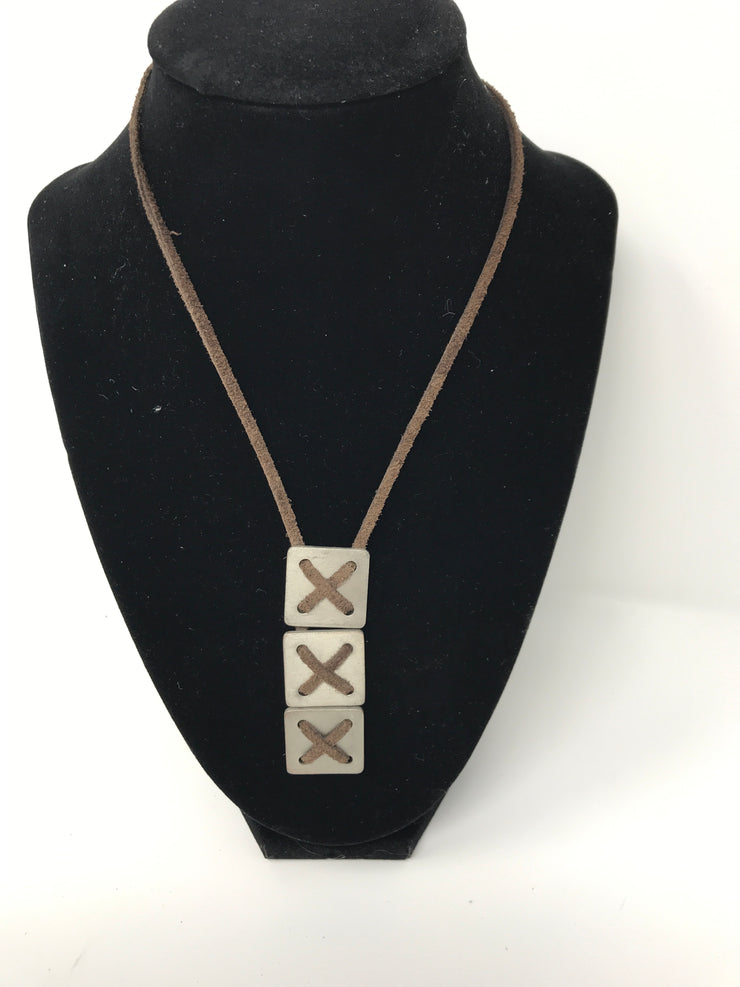 BROWN/SILVER CHARMED NECKLACE