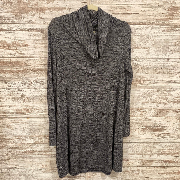 GRAY LONG SLEEVE DRESS