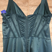 GREEN LONG EVENING GOWN