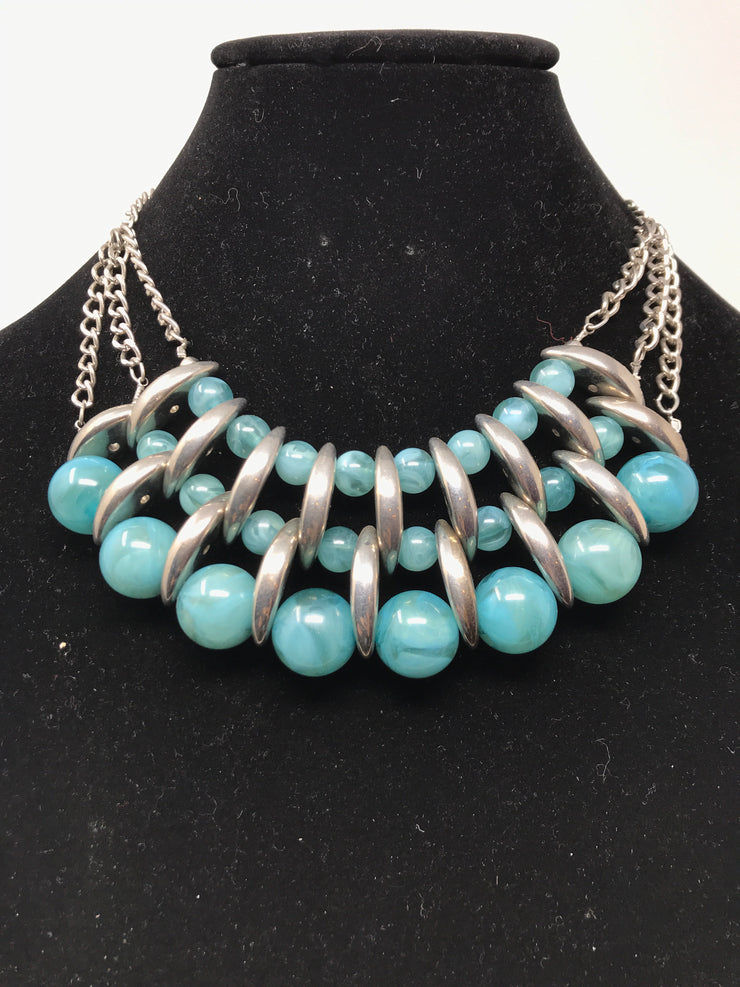 BLUE/SILVER BEAD NECKLACE