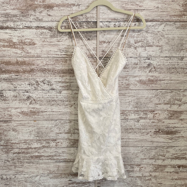 WHITE LACE SHORT DRESS