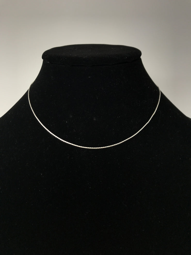 SILVER CHAIN NECKLACE