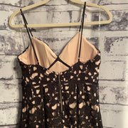 BLACK/TAN LACE SHORT DRESS