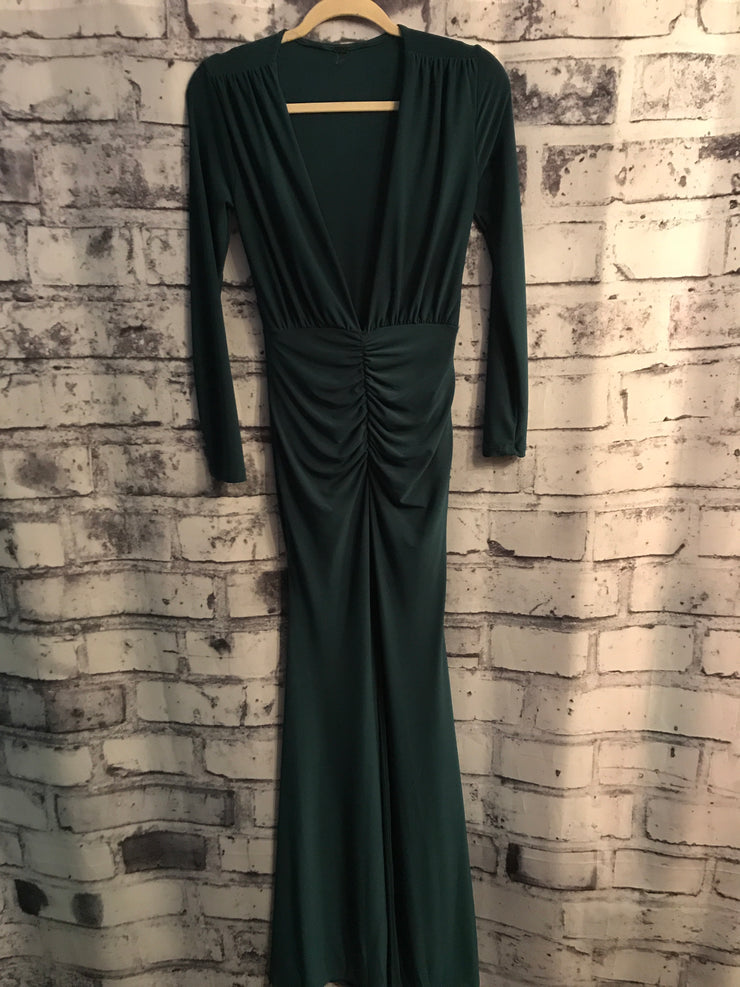 GREEN LONG EVENING GOWN (NEW)