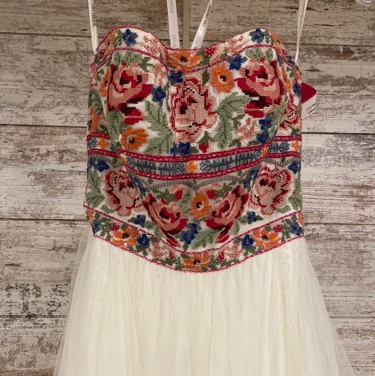 WHITE/COLORFUL TOP A LINE GOWN