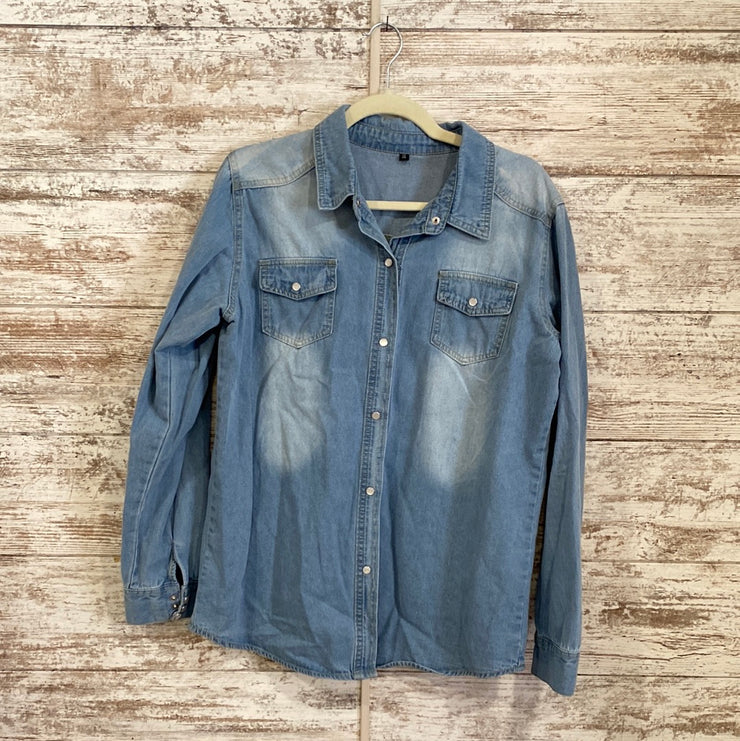 BLUE DENIM BUTTON UP SHIRT
