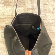 LEATHER HANDBAG (NEW)