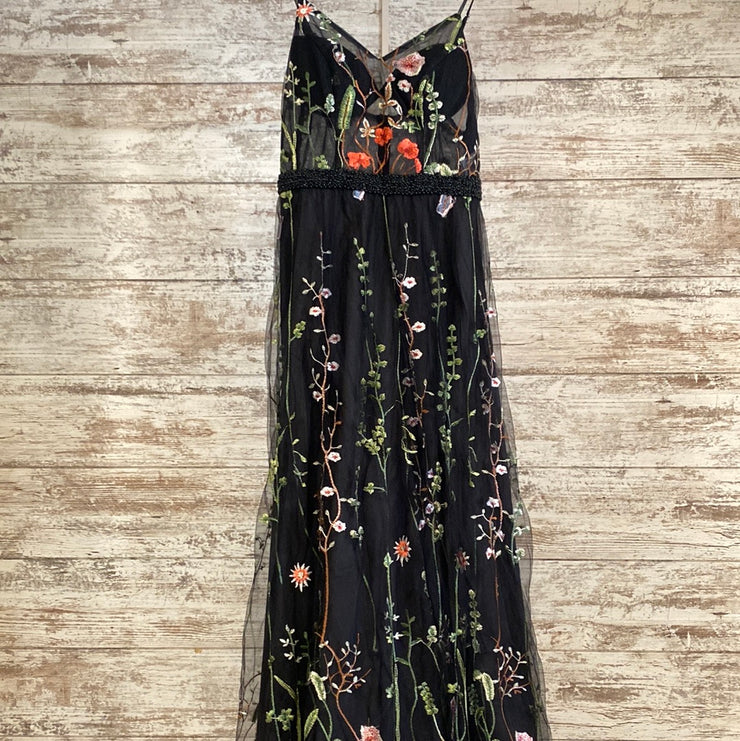 BLACK/FLORAL A LINE GOWN