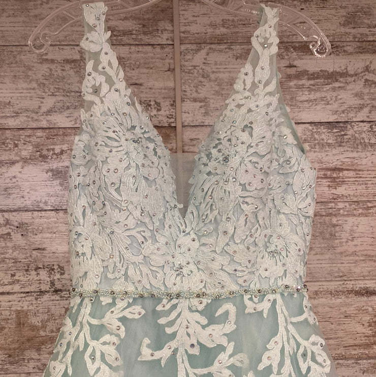 GREEN FLORAL A LINE GOWN