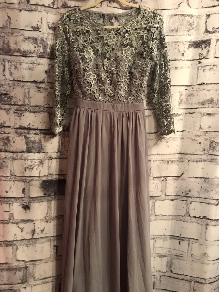 GRAY LONG SLEEVE EVENING GOWN